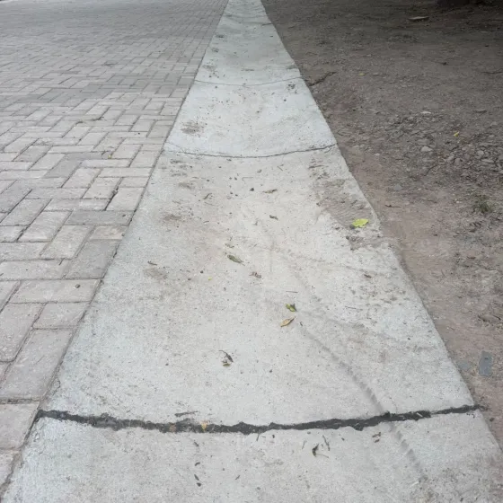 Ejecución de adoquín y cordón cunetas