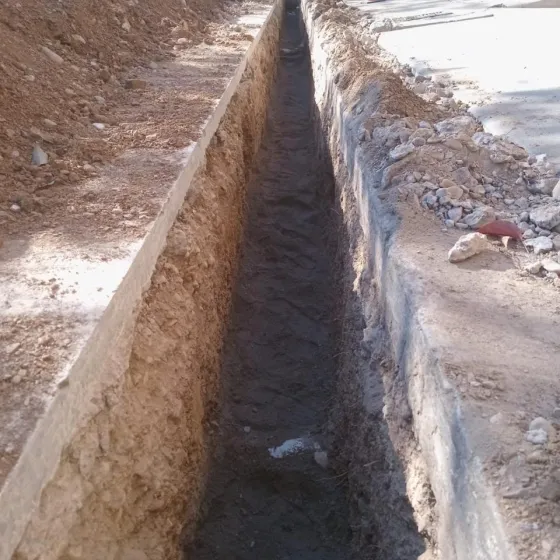 Ampliación de red de agua en calle Bartolomé Apóstol