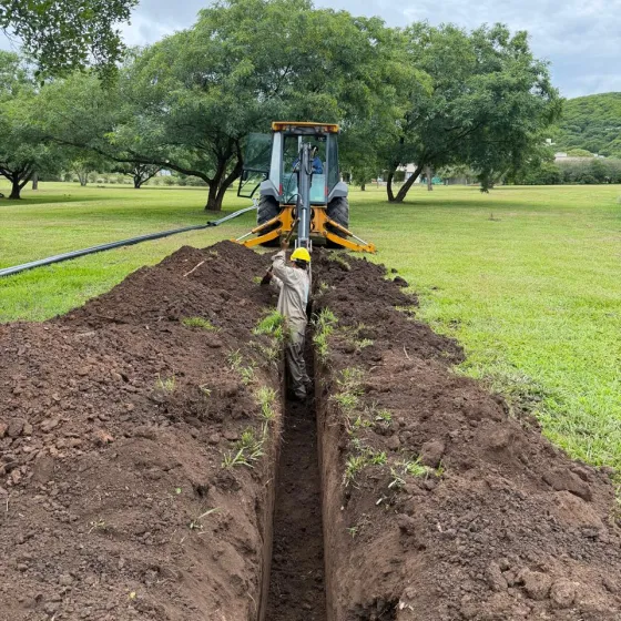 Red de agua y construcción de 2 cisternas de hormigón armado